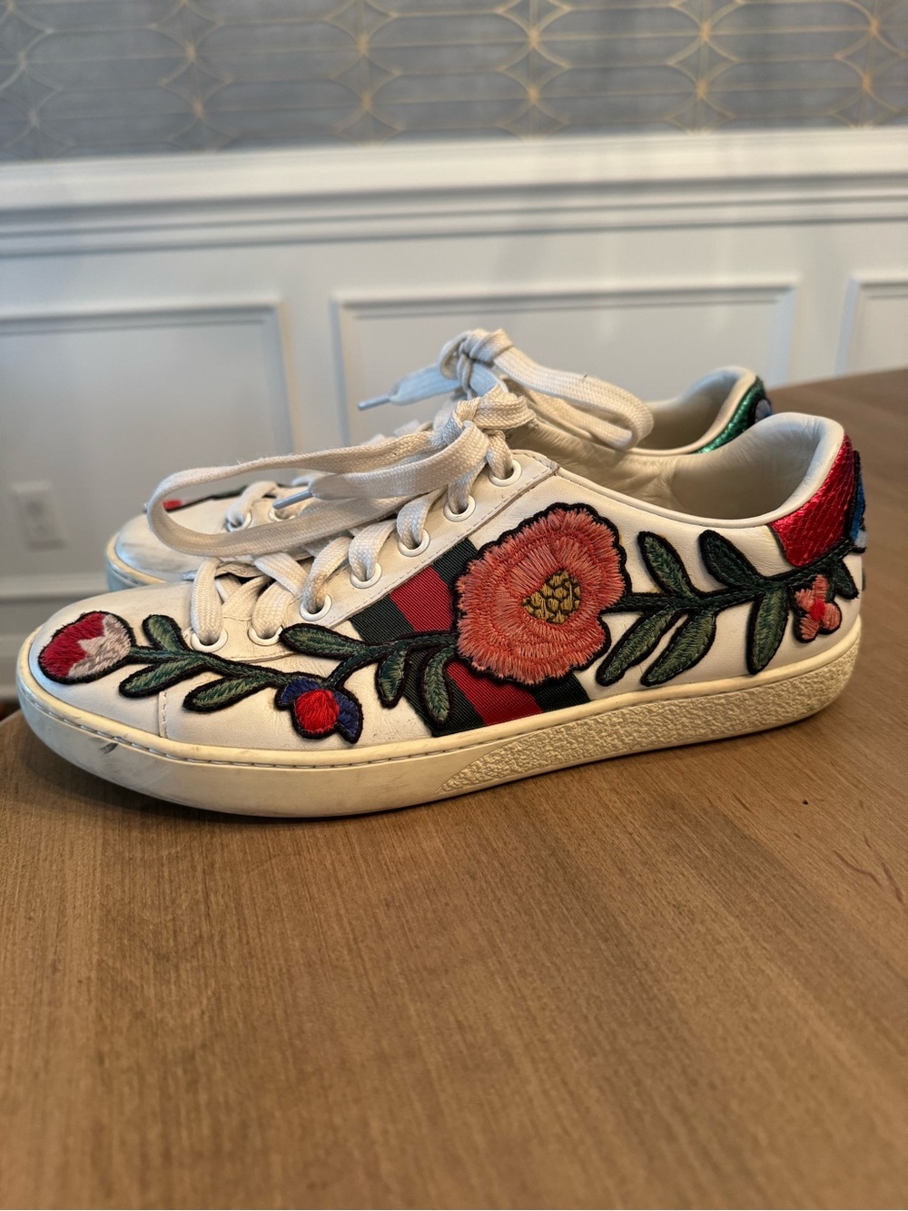 Gucci Ace White Floral Embroidered Lace-Up Women's Sneakers - Red & Green Accent - Picture 2 of 5